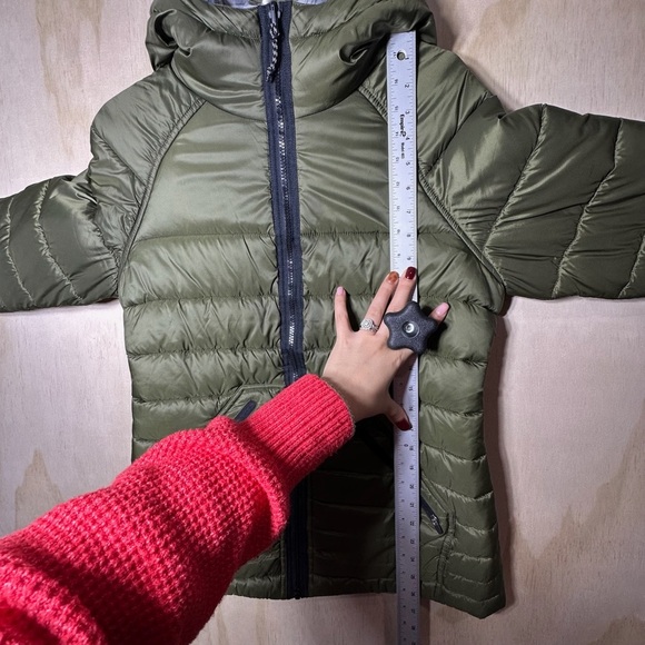 Burton women’s reversible puffer jacket size medium - Picture 6 of 16